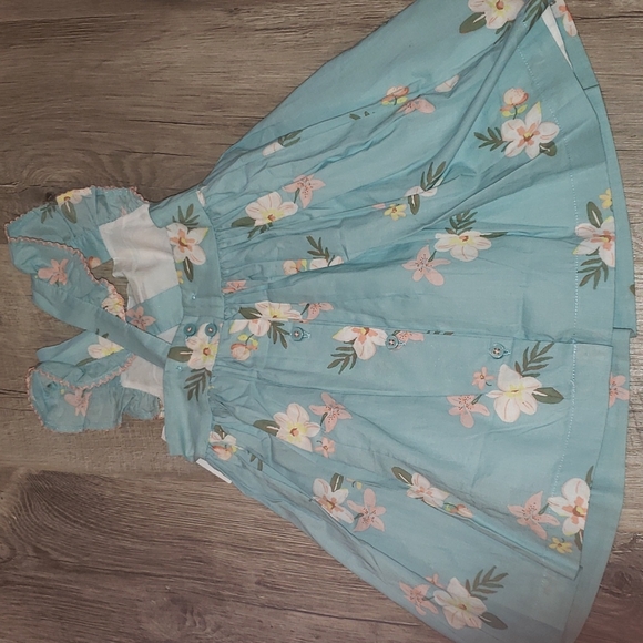 NWT adorable floral dress with bloomers - Picture 2 of 6